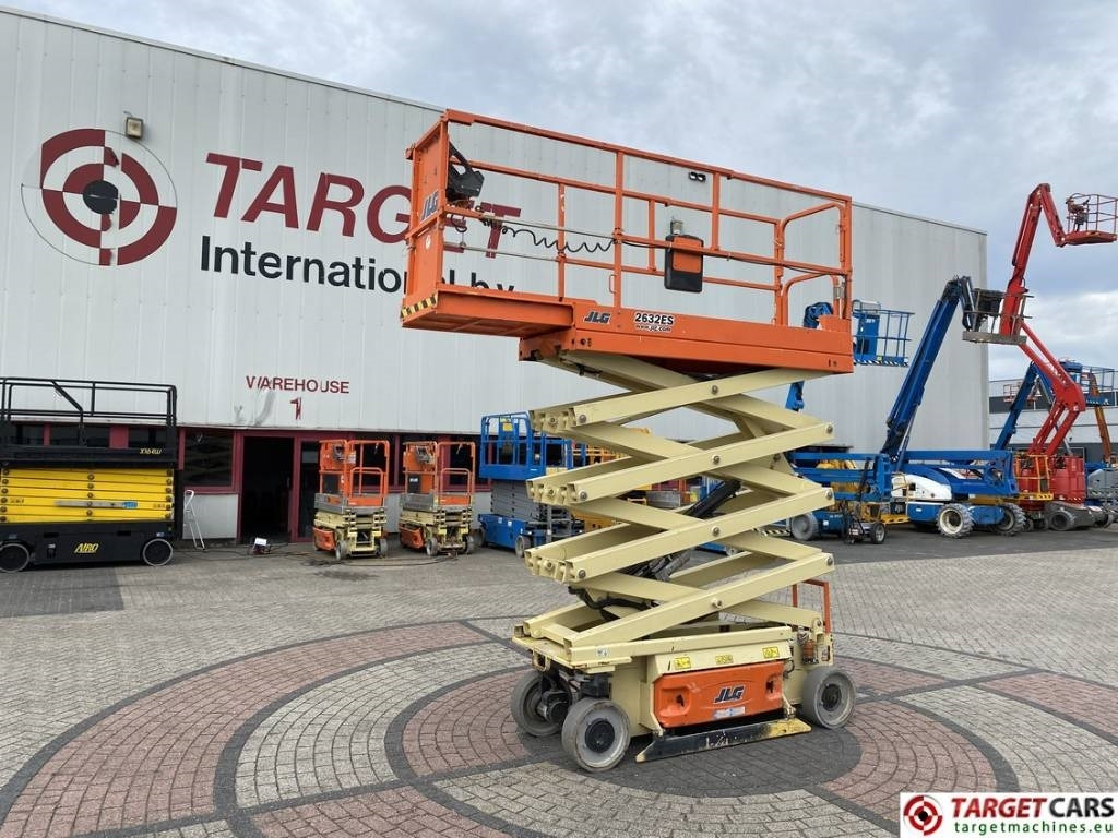 Zakup JLG 2632ES Electric Scissor Work Lift 977cm  JLG 2632ES Electric Scissor Work Lift 977cm: slika Zakup JLG 2632ES Electric Scissor Work Lift 977cm  JLG 2632ES Electric Scissor Work Lift 977cm