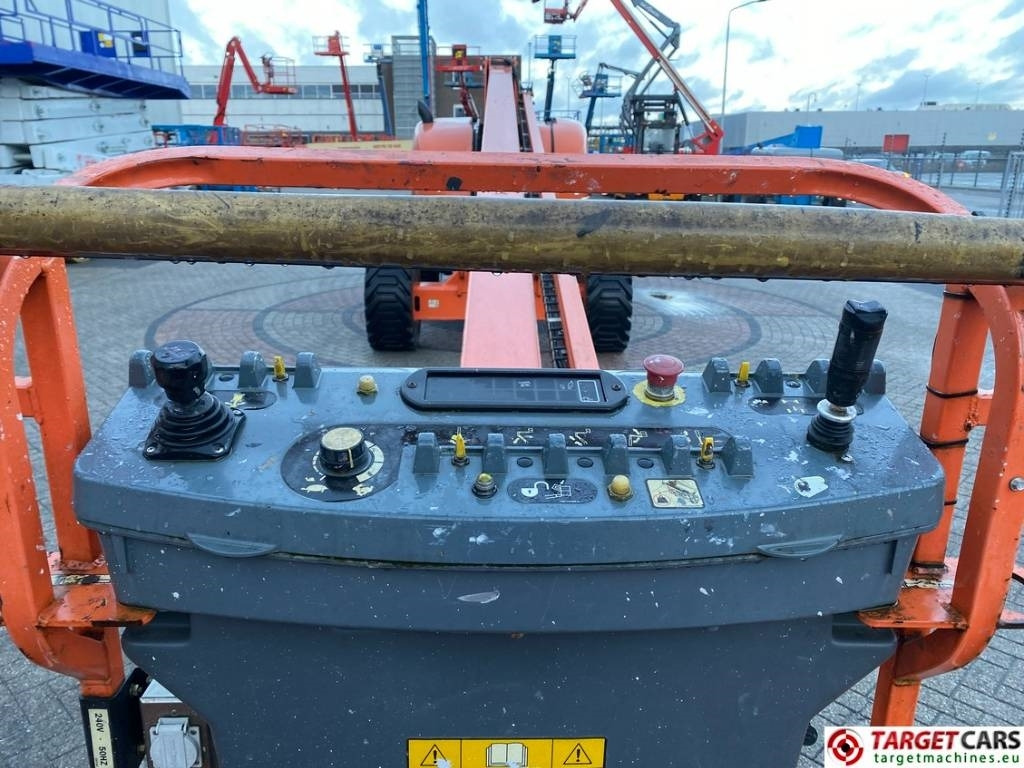 Teleskopski krak JLG 680S Telescopic 4x4 Diesel Boom Work Lift 2273cm: slika Teleskopski krak JLG 680S Telescopic 4x4 Diesel Boom Work Lift 2273cm