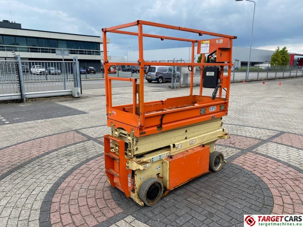 JLG 6RS Electric Scissor Work Lift 779cm - Škarasta podizna platforma: slika JLG 6RS Electric Scissor Work Lift 779cm - Škarasta podizna platforma JLG 6RS Electric Scissor Work Lift 779cm - Škarasta podizna platforma: slika JLG 6RS Electric Scissor Work Lift 779cm - Škarasta podizna platforma