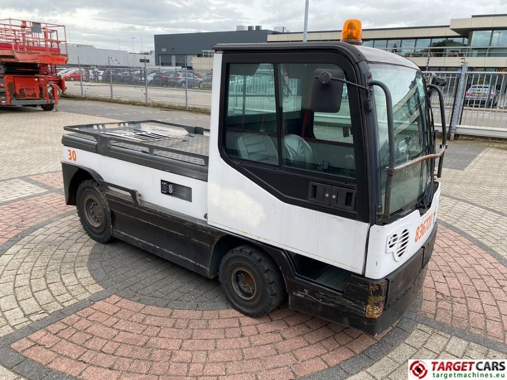 Linde P250 Tow Tug Truck Tractor Electric 80V Max 25T - Općinski traktor: slika Linde P250 Tow Tug Truck Tractor Electric 80V Max 25T - Općinski traktor Linde P250 Tow Tug Truck Tractor Electric 80V Max 25T - Općinski traktor: slika Linde P250 Tow Tug Truck Tractor Electric 80V Max 25T - Općinski traktor