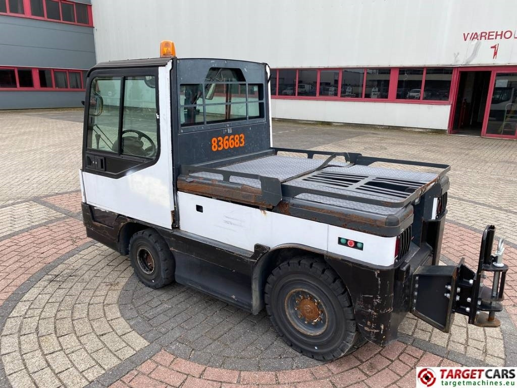 Linde P250 Tow Tug Truck Tractor Electric 80V max 25T - Općinski traktor: slika Linde P250 Tow Tug Truck Tractor Electric 80V max 25T - Općinski traktor Linde P250 Tow Tug Truck Tractor Electric 80V max 25T - Općinski traktor: slika Linde P250 Tow Tug Truck Tractor Electric 80V max 25T - Općinski traktor