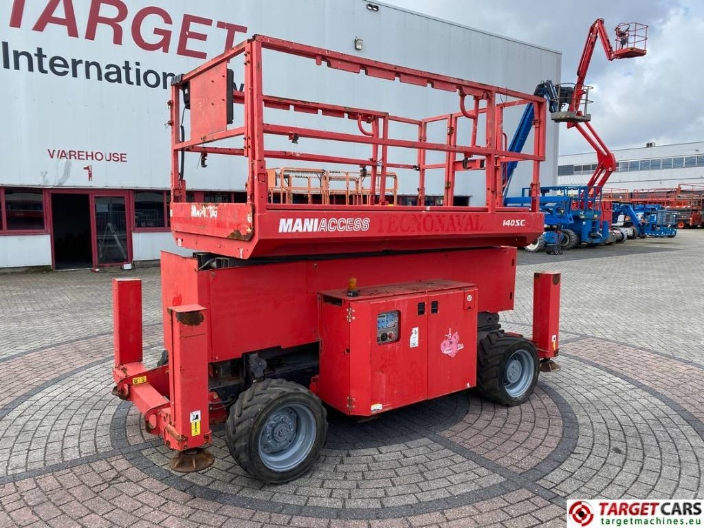 Manitou 140SC Diesel 4x4 Scissor Work Lift 1412cm - Škarasta podizna platforma: slika Manitou 140SC Diesel 4x4 Scissor Work Lift 1412cm - Škarasta podizna platforma Manitou 140SC Diesel 4x4 Scissor Work Lift 1412cm - Škarasta podizna platforma: slika Manitou 140SC Diesel 4x4 Scissor Work Lift 1412cm - Škarasta podizna platforma
