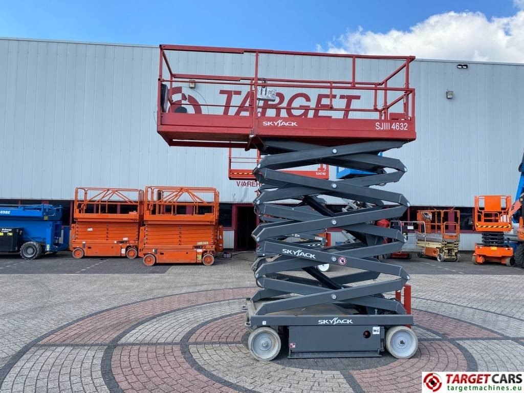 SkyJack SJ4632 Electric 4632 Scissor Work LIft 1170cm - Škarasta podizna platforma: slika SkyJack SJ4632 Electric 4632 Scissor Work LIft 1170cm - Škarasta podizna platforma SkyJack SJ4632 Electric 4632 Scissor Work LIft 1170cm - Škarasta podizna platforma: slika SkyJack SJ4632 Electric 4632 Scissor Work LIft 1170cm - Škarasta podizna platforma