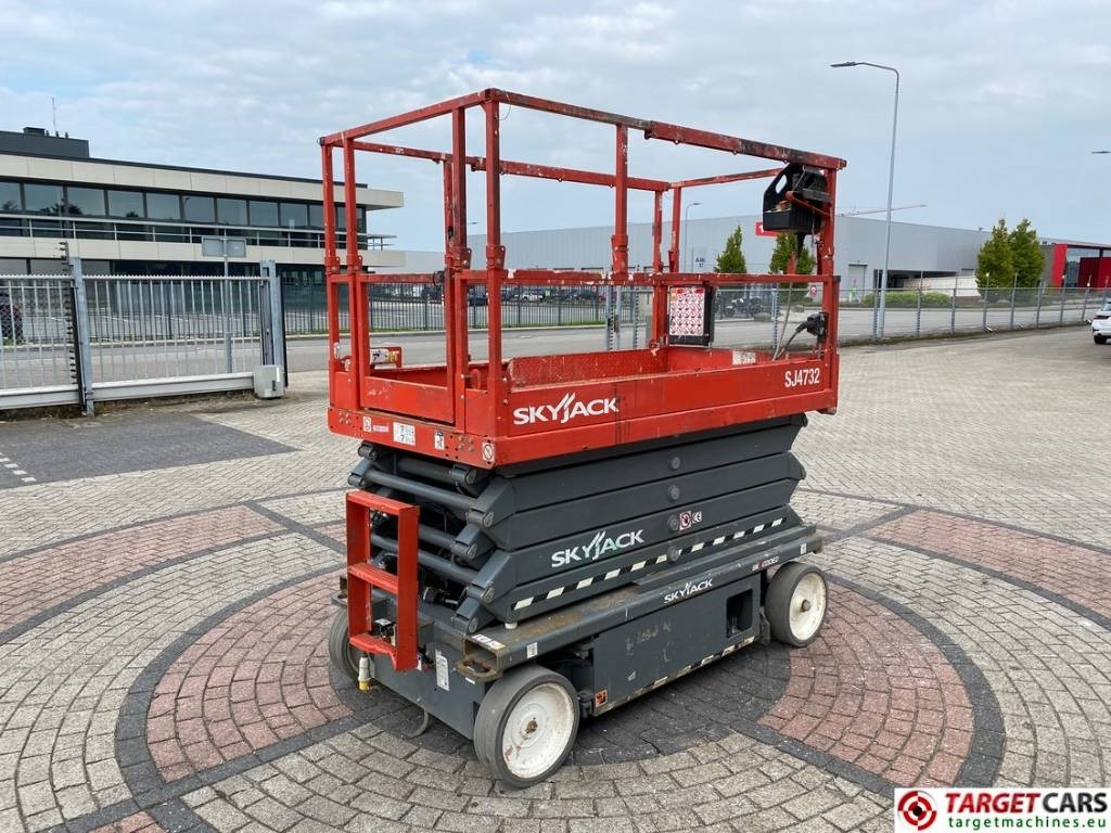 SkyJack SJ4732 Electric 4732 Scissor Work Lift 1165cm - Škarasta podizna platforma: slika SkyJack SJ4732 Electric 4732 Scissor Work Lift 1165cm - Škarasta podizna platforma SkyJack SJ4732 Electric 4732 Scissor Work Lift 1165cm - Škarasta podizna platforma: slika SkyJack SJ4732 Electric 4732 Scissor Work Lift 1165cm - Škarasta podizna platforma