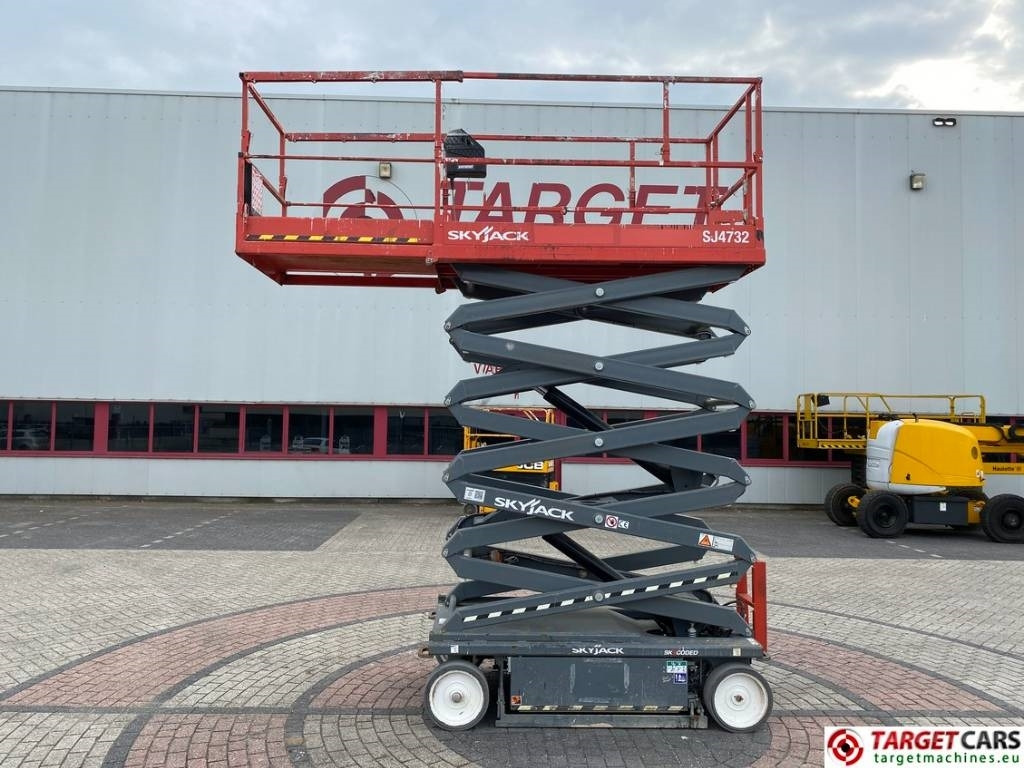 Škarasta podizna platforma SkyJack SJ4732 Electric 4732 Scissor Work Lift 1165cm: slika Škarasta podizna platforma SkyJack SJ4732 Electric 4732 Scissor Work Lift 1165cm