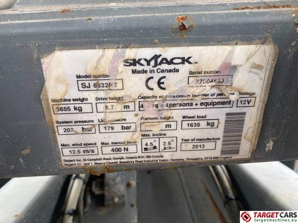 Škarasta podizna platforma SkyJack SJ6832 RT Diesel 4x4 Scissor Work Lift 1180cm: slika Škarasta podizna platforma SkyJack SJ6832 RT Diesel 4x4 Scissor Work Lift 1180cm