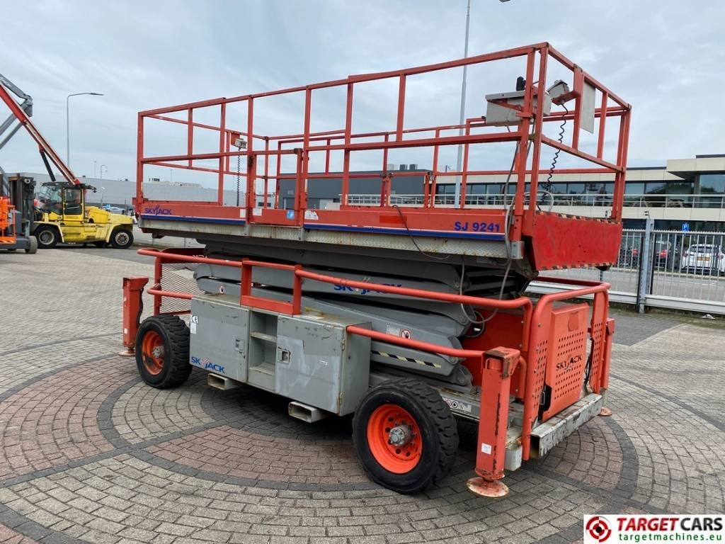 SkyJack SJ9241 RT Diesel 4x4 Scissor Work Lift 1450cm - Škarasta podizna platforma: slika SkyJack SJ9241 RT Diesel 4x4 Scissor Work Lift 1450cm - Škarasta podizna platforma SkyJack SJ9241 RT Diesel 4x4 Scissor Work Lift 1450cm - Škarasta podizna platforma: slika SkyJack SJ9241 RT Diesel 4x4 Scissor Work Lift 1450cm - Škarasta podizna platforma