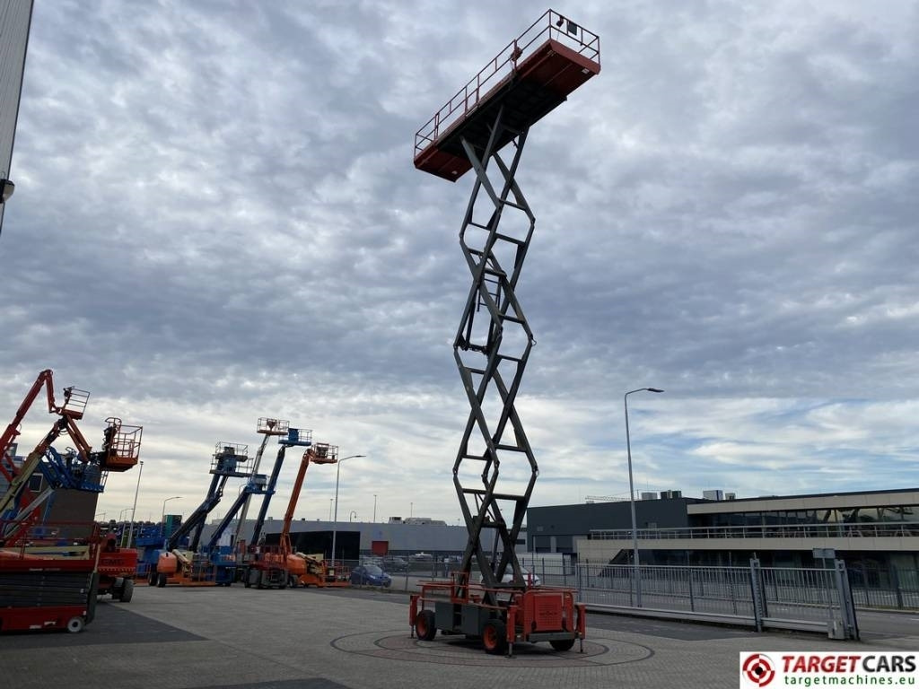 Škarasta podizna platforma SkyJack SJ9250 RT Diesel 4x4 Scissor Work Lift 1720cm: slika Škarasta podizna platforma SkyJack SJ9250 RT Diesel 4x4 Scissor Work Lift 1720cm Škarasta podizna platforma SkyJack SJ9250 RT Diesel 4x4 Scissor Work Lift 1720cm: slika Škarasta podizna platforma SkyJack SJ9250 RT Diesel 4x4 Scissor Work Lift 1720cm