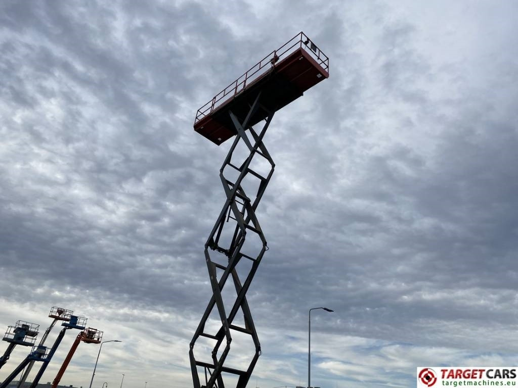 Škarasta podizna platforma SkyJack SJ9250 RT Diesel 4x4 Scissor Work Lift 1720cm: slika Škarasta podizna platforma SkyJack SJ9250 RT Diesel 4x4 Scissor Work Lift 1720cm Škarasta podizna platforma SkyJack SJ9250 RT Diesel 4x4 Scissor Work Lift 1720cm: slika Škarasta podizna platforma SkyJack SJ9250 RT Diesel 4x4 Scissor Work Lift 1720cm