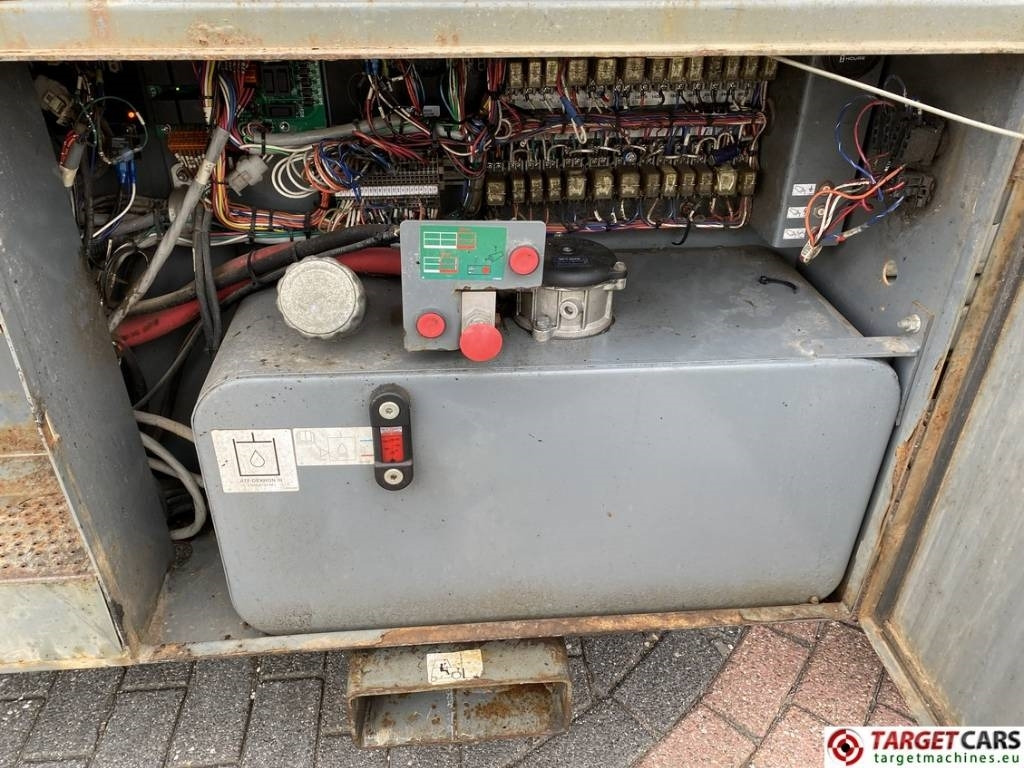 Škarasta podizna platforma SkyJack SJ9250 RT Diesel 4x4 Scissor Work Lift 1720cm: slika Škarasta podizna platforma SkyJack SJ9250 RT Diesel 4x4 Scissor Work Lift 1720cm Škarasta podizna platforma SkyJack SJ9250 RT Diesel 4x4 Scissor Work Lift 1720cm: slika Škarasta podizna platforma SkyJack SJ9250 RT Diesel 4x4 Scissor Work Lift 1720cm