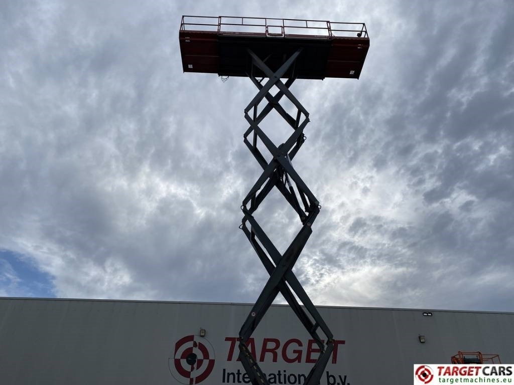 Škarasta podizna platforma SkyJack SJ9250 RT Diesel 4x4 Scissor Work Lift 1720cm: slika Škarasta podizna platforma SkyJack SJ9250 RT Diesel 4x4 Scissor Work Lift 1720cm Škarasta podizna platforma SkyJack SJ9250 RT Diesel 4x4 Scissor Work Lift 1720cm: slika Škarasta podizna platforma SkyJack SJ9250 RT Diesel 4x4 Scissor Work Lift 1720cm