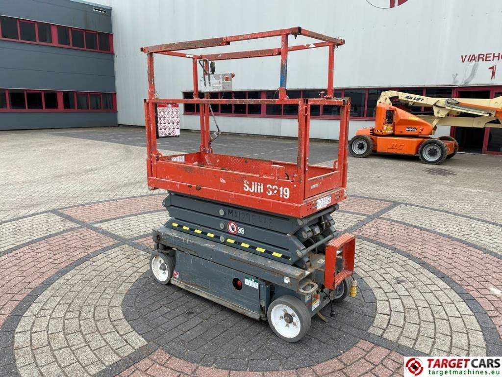SkyJack SJIII-3219 Electric 3219 Scissor Work Lift 780cm - Škarasta podizna platforma: slika SkyJack SJIII-3219 Electric 3219 Scissor Work Lift 780cm - Škarasta podizna platforma SkyJack SJIII-3219 Electric 3219 Scissor Work Lift 780cm - Škarasta podizna platforma: slika SkyJack SJIII-3219 Electric 3219 Scissor Work Lift 780cm - Škarasta podizna platforma