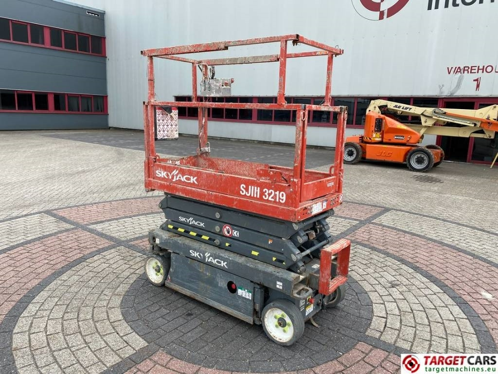 SkyJack SJIII-3219 Electric Scissor Work Lift 780cm - Škarasta podizna platforma: slika SkyJack SJIII-3219 Electric Scissor Work Lift 780cm - Škarasta podizna platforma SkyJack SJIII-3219 Electric Scissor Work Lift 780cm - Škarasta podizna platforma: slika SkyJack SJIII-3219 Electric Scissor Work Lift 780cm - Škarasta podizna platforma
