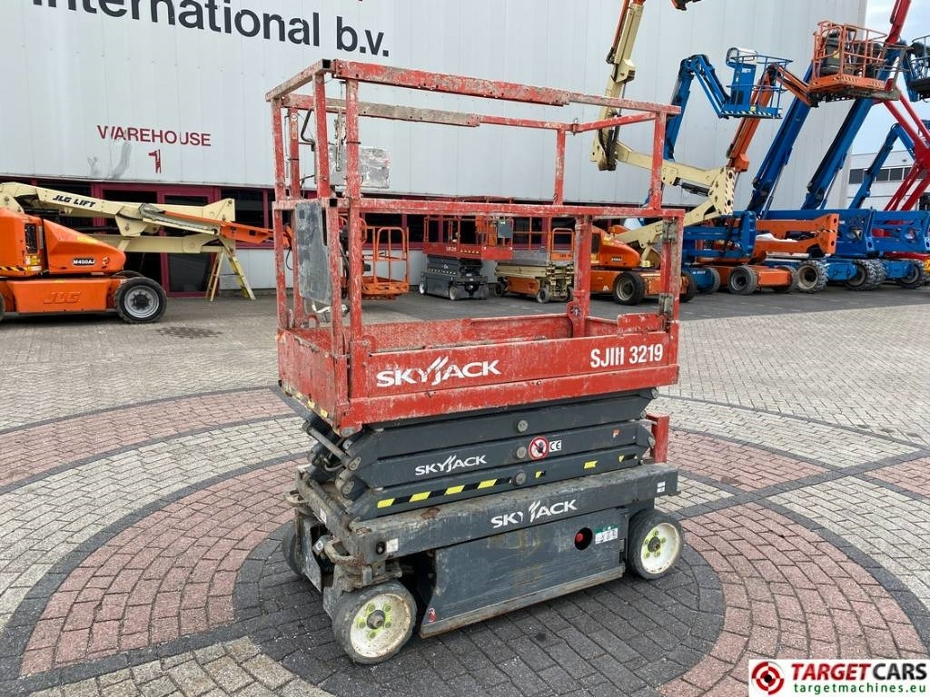 SkyJack SJIII-3219 Electric Scissor Work Lift 780cm - Škarasta podizna platforma: slika SkyJack SJIII-3219 Electric Scissor Work Lift 780cm - Škarasta podizna platforma SkyJack SJIII-3219 Electric Scissor Work Lift 780cm - Škarasta podizna platforma: slika SkyJack SJIII-3219 Electric Scissor Work Lift 780cm - Škarasta podizna platforma