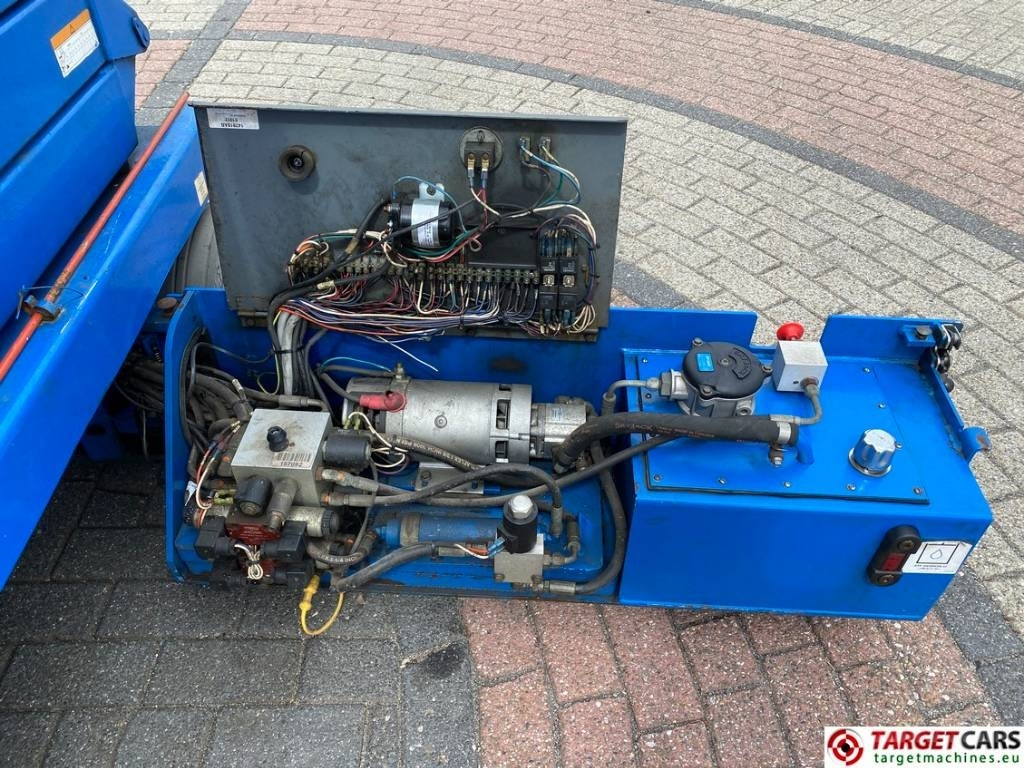 Zakup SkyJack SJIII-4632 Electric 4632 Scissor Work Lift 1170cm  SkyJack SJIII-4632 Electric 4632 Scissor Work Lift 1170cm: slika Zakup SkyJack SJIII-4632 Electric 4632 Scissor Work Lift 1170cm  SkyJack SJIII-4632 Electric 4632 Scissor Work Lift 1170cm