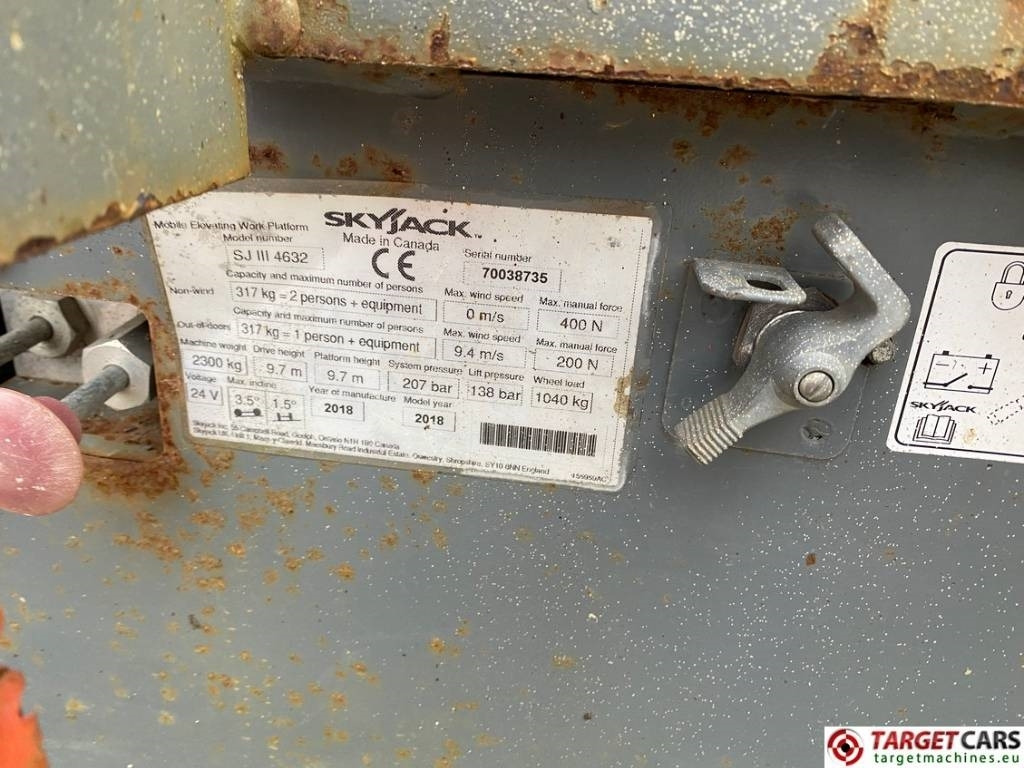 Škarasta podizna platforma SkyJack SJIII-4632 Electric Scissor SJ4632 WorkLift 1170cm: slika Škarasta podizna platforma SkyJack SJIII-4632 Electric Scissor SJ4632 WorkLift 1170cm