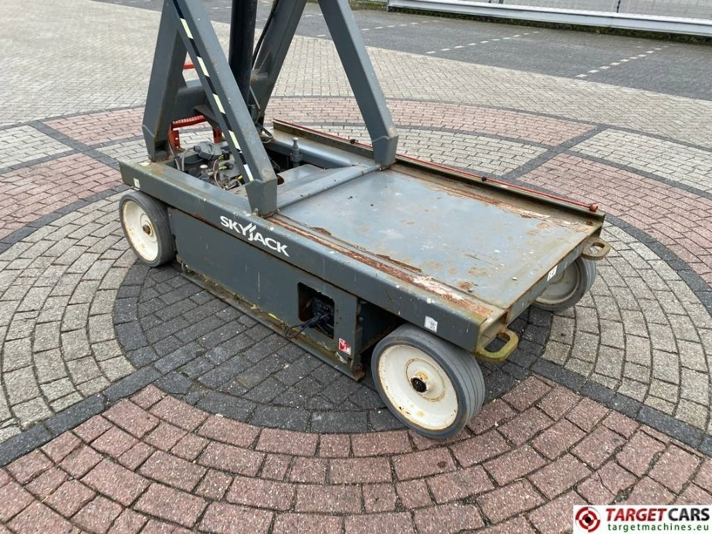 Škarasta podizna platforma SkyJack SJIII-4632 Electric Scissor SJ4632 WorkLift 1170cm: slika Škarasta podizna platforma SkyJack SJIII-4632 Electric Scissor SJ4632 WorkLift 1170cm