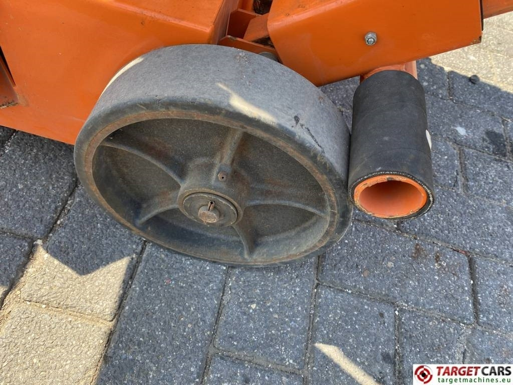 Platforma za podizanje stupa u okomitom položaju Snorkel UL32 AC-110/230V Vertical Mast Work Lift 1175cm: slika Platforma za podizanje stupa u okomitom položaju Snorkel UL32 AC-110/230V Vertical Mast Work Lift 1175cm