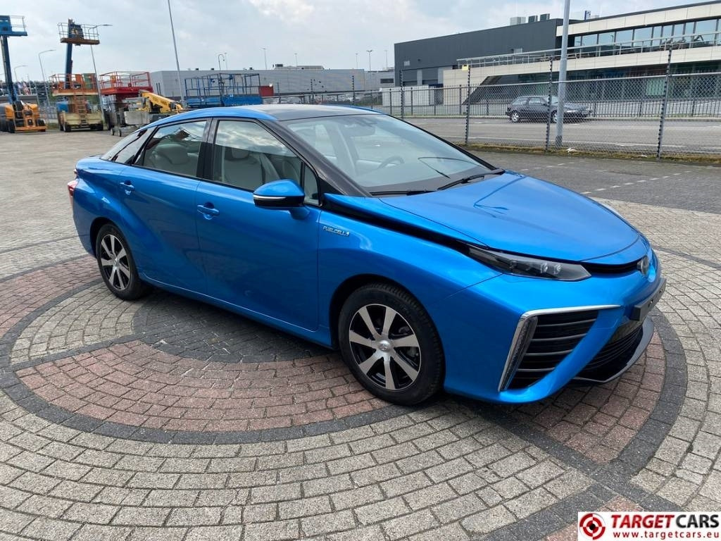 Toyota Mirai FCV HydroGen FuelCell - Limuzina: slika Toyota Mirai FCV HydroGen FuelCell - Limuzina Toyota Mirai FCV HydroGen FuelCell - Limuzina: slika Toyota Mirai FCV HydroGen FuelCell - Limuzina