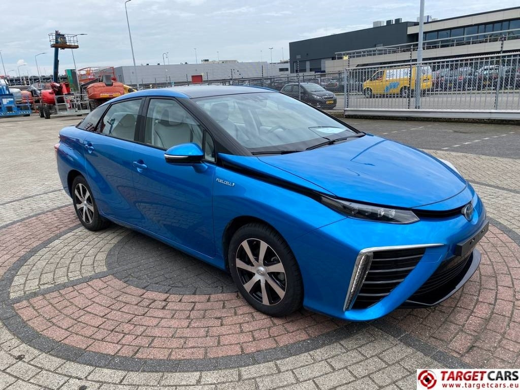 Toyota Mirai FCV HydroGen FuelCell - Automobil: slika Toyota Mirai FCV HydroGen FuelCell - Automobil Toyota Mirai FCV HydroGen FuelCell - Automobil: slika Toyota Mirai FCV HydroGen FuelCell - Automobil