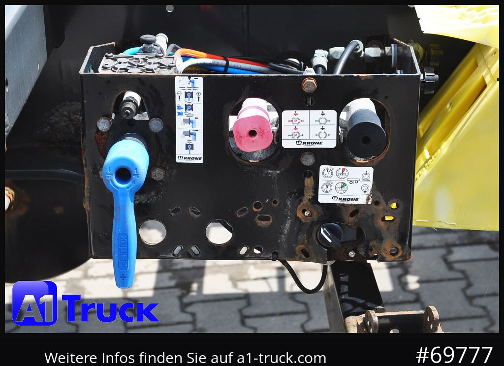 KRONE SDC, Containerchassis, Liftachse, 2x20/30/40/45, - Transporter kontejnera/ Poluprikolica s izmjenjivim sanducima: slika KRONE SDC, Containerchassis, Liftachse, 2x20/30/40/45, - Transporter kontejnera/ Poluprikolica s izmjenjivim sanducima KRONE SDC, Containerchassis, Liftachse, 2x20/30/40/45, - Transporter kontejnera/ Poluprikolica s izmjenjivim sanducima: slika KRONE SDC, Containerchassis, Liftachse, 2x20/30/40/45, - Transporter kontejnera/ Poluprikolica s izmjenjivim sanducima