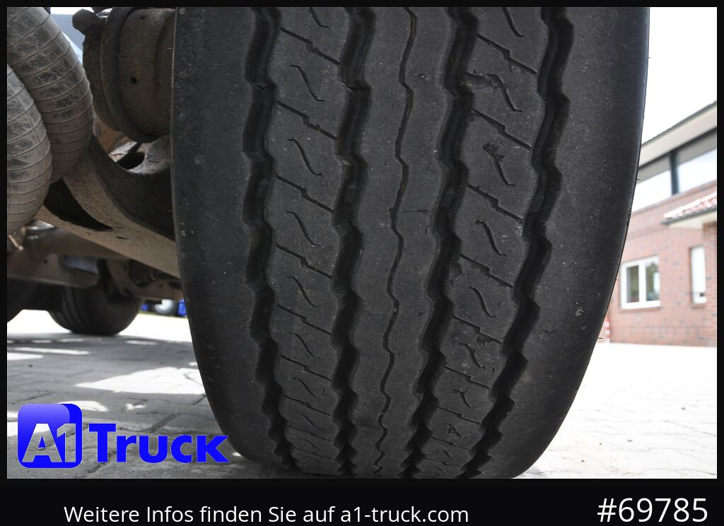 KRONE SDC, Lift SAF, 2x20/30/40 - Transporter kontejnera/ Poluprikolica s izmjenjivim sanducima: slika KRONE SDC, Lift SAF, 2x20/30/40 - Transporter kontejnera/ Poluprikolica s izmjenjivim sanducima KRONE SDC, Lift SAF, 2x20/30/40 - Transporter kontejnera/ Poluprikolica s izmjenjivim sanducima: slika KRONE SDC, Lift SAF, 2x20/30/40 - Transporter kontejnera/ Poluprikolica s izmjenjivim sanducima