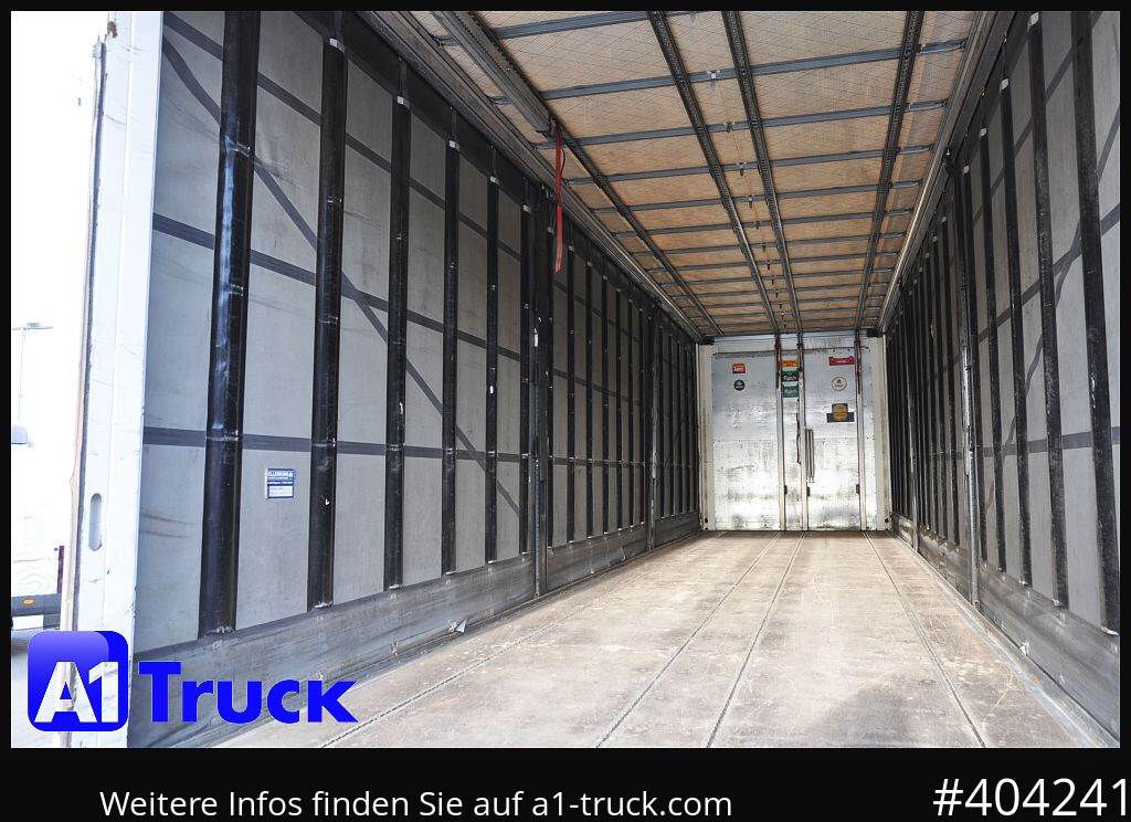 SCHMITZ Getränke, Lenkachse, LBW, Ladebordwand, kurzer Aufbau - Poluprikolica za prijevoz pića: slika SCHMITZ Getränke, Lenkachse, LBW, Ladebordwand, kurzer Aufbau - Poluprikolica za prijevoz pića SCHMITZ Getränke, Lenkachse, LBW, Ladebordwand, kurzer Aufbau - Poluprikolica za prijevoz pića: slika SCHMITZ Getränke, Lenkachse, LBW, Ladebordwand, kurzer Aufbau - Poluprikolica za prijevoz pića