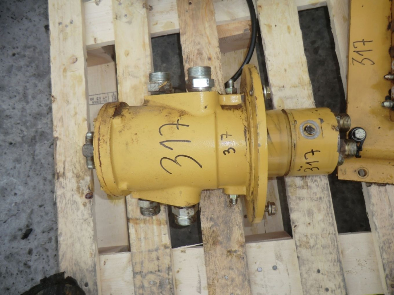 Caterpillar 317B LN Giunto rotante - Prijenos za Građevinski strojevi: slika Caterpillar 317B LN Giunto rotante - Prijenos za Građevinski strojevi Caterpillar 317B LN Giunto rotante - Prijenos za Građevinski strojevi: slika Caterpillar 317B LN Giunto rotante - Prijenos za Građevinski strojevi