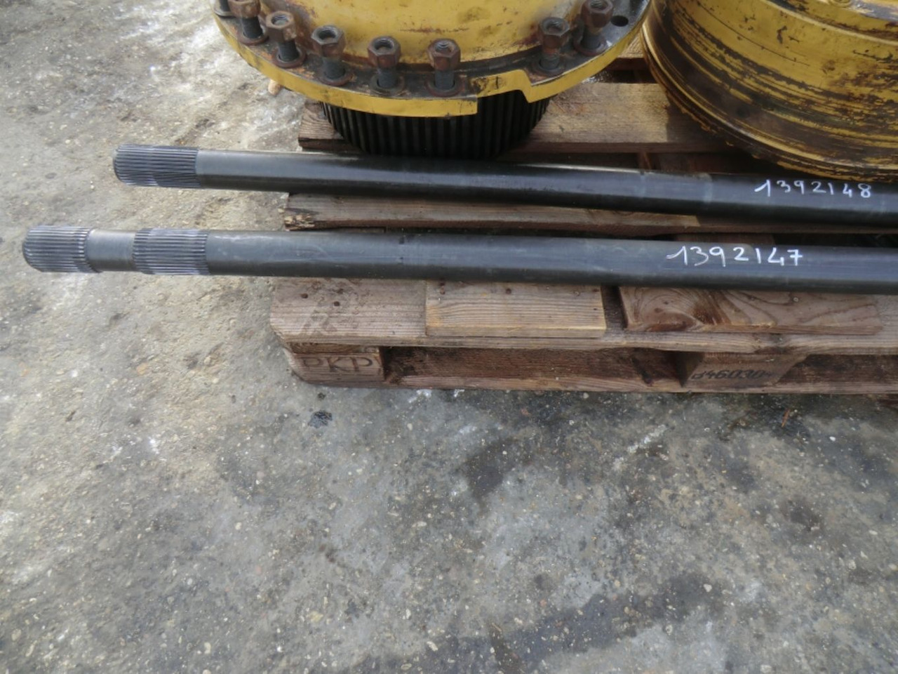 Caterpillar 735 Semiasse con due filettature - Prijenos za Građevinski strojevi: slika Caterpillar 735 Semiasse con due filettature - Prijenos za Građevinski strojevi Caterpillar 735 Semiasse con due filettature - Prijenos za Građevinski strojevi: slika Caterpillar 735 Semiasse con due filettature - Prijenos za Građevinski strojevi