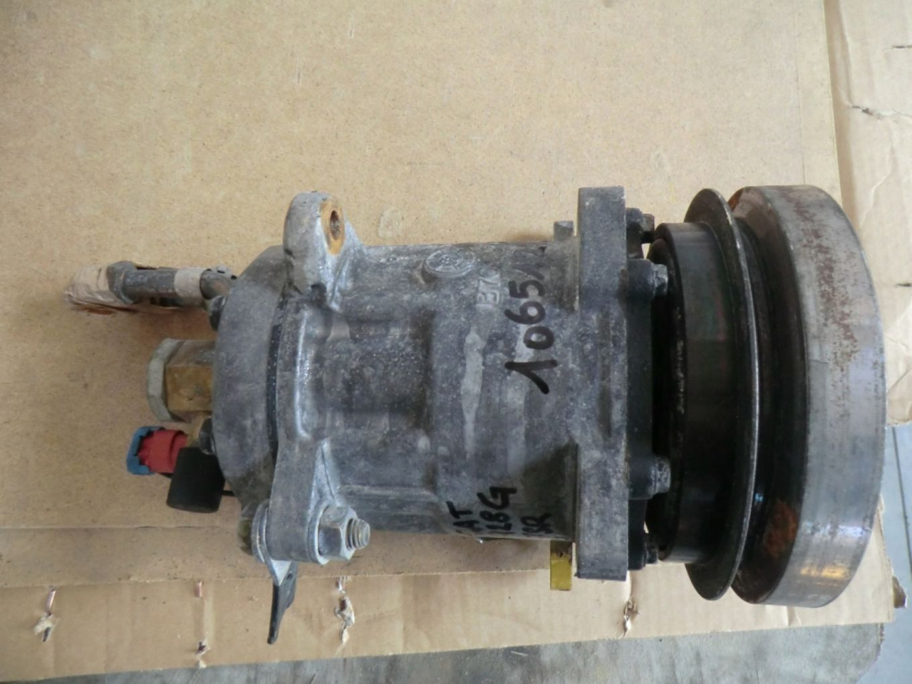 Caterpillar 928G COMPRESSORE ARIA CONDIZIONATA - A/C kompresor za Građevinski strojevi: slika Caterpillar 928G COMPRESSORE ARIA CONDIZIONATA - A/C kompresor za Građevinski strojevi Caterpillar 928G COMPRESSORE ARIA CONDIZIONATA - A/C kompresor za Građevinski strojevi: slika Caterpillar 928G COMPRESSORE ARIA CONDIZIONATA - A/C kompresor za Građevinski strojevi