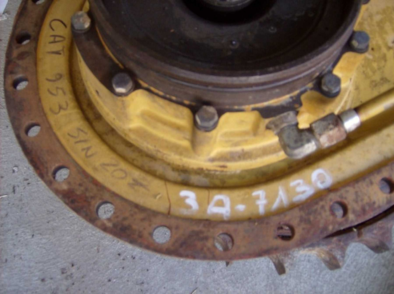 Caterpillar 953 RIDUTTORE DI TRASLAZIONE DESTRO COMPLETO DI RUOTA MOTRICE 3A6425 - Prijenos za Građevinski strojevi: slika Caterpillar 953 RIDUTTORE DI TRASLAZIONE DESTRO COMPLETO DI RUOTA MOTRICE 3A6425 - Prijenos za Građevinski strojevi Caterpillar 953 RIDUTTORE DI TRASLAZIONE DESTRO COMPLETO DI RUOTA MOTRICE 3A6425 - Prijenos za Građevinski strojevi: slika Caterpillar 953 RIDUTTORE DI TRASLAZIONE DESTRO COMPLETO DI RUOTA MOTRICE 3A6425 - Prijenos za Građevinski strojevi