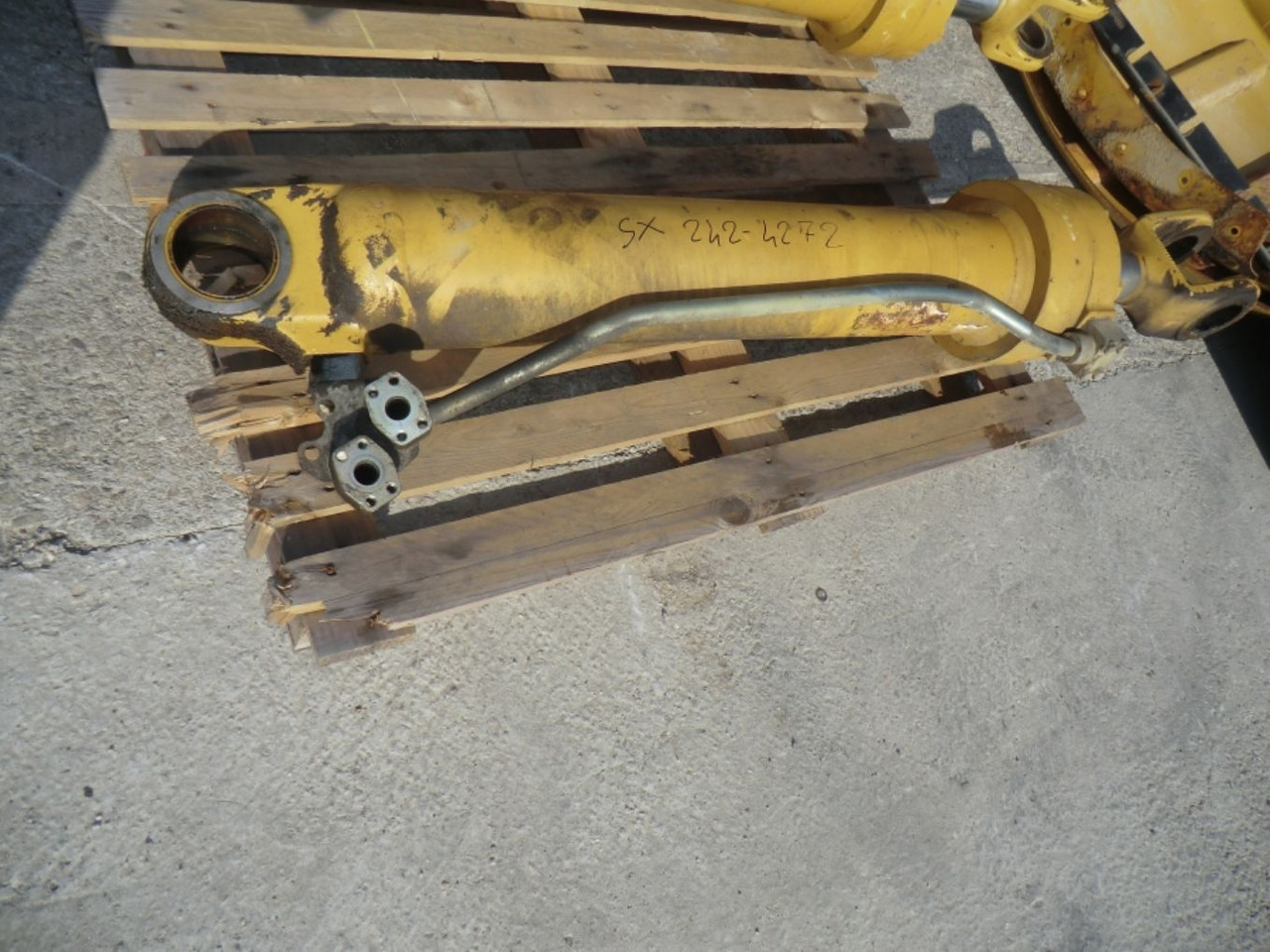 Caterpillar 962H Cilindro di sollevamento SX - Hidraulični cilindar za Građevinski strojevi: slika Caterpillar 962H Cilindro di sollevamento SX - Hidraulični cilindar za Građevinski strojevi Caterpillar 962H Cilindro di sollevamento SX - Hidraulični cilindar za Građevinski strojevi: slika Caterpillar 962H Cilindro di sollevamento SX - Hidraulični cilindar za Građevinski strojevi