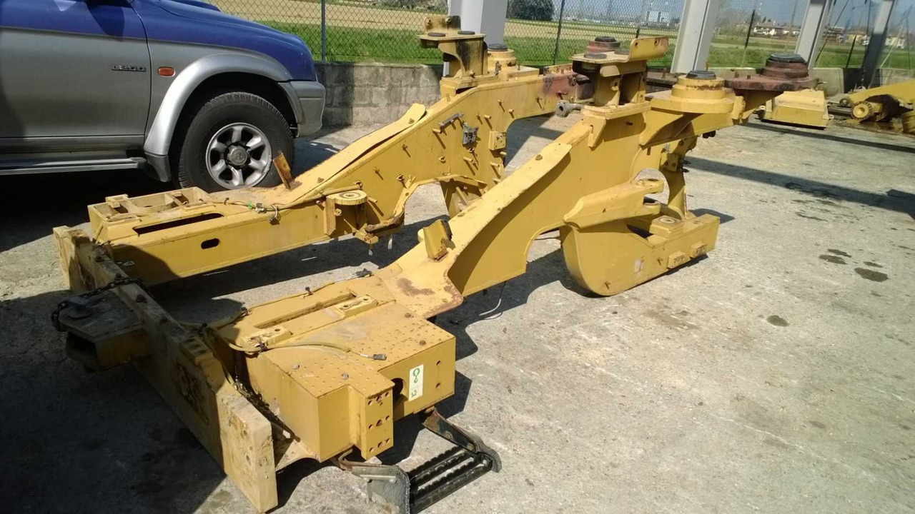 Caterpillar 962H Telaio posteriore - Okvir/ Šasija za Građevinski strojevi: slika Caterpillar 962H Telaio posteriore - Okvir/ Šasija za Građevinski strojevi Caterpillar 962H Telaio posteriore - Okvir/ Šasija za Građevinski strojevi: slika Caterpillar 962H Telaio posteriore - Okvir/ Šasija za Građevinski strojevi