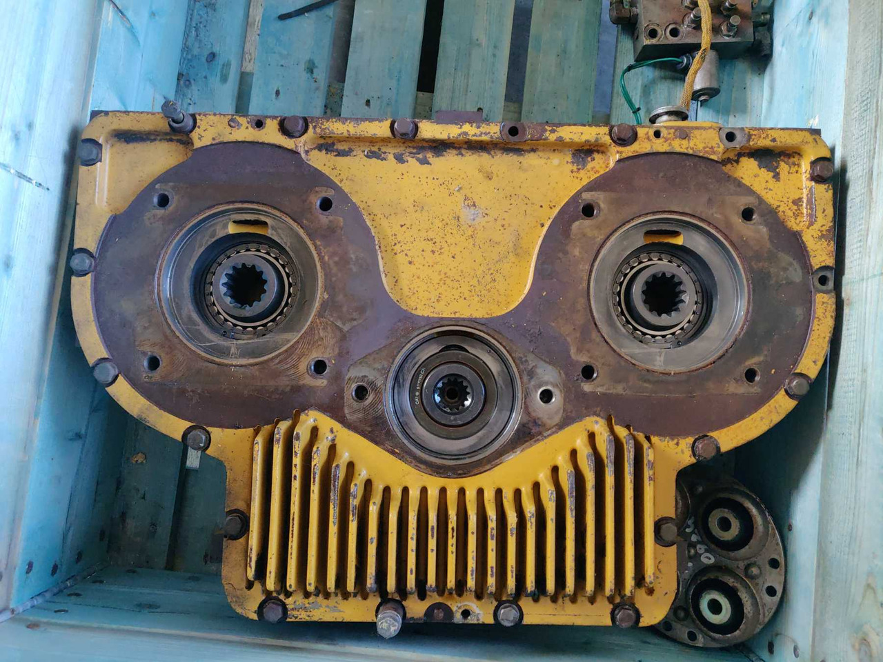 Caterpillar 963C DRIVE DI ACCOPPIAMENTO DELLE POMPE - Prijenos za Građevinski strojevi: slika Caterpillar 963C DRIVE DI ACCOPPIAMENTO DELLE POMPE - Prijenos za Građevinski strojevi Caterpillar 963C DRIVE DI ACCOPPIAMENTO DELLE POMPE - Prijenos za Građevinski strojevi: slika Caterpillar 963C DRIVE DI ACCOPPIAMENTO DELLE POMPE - Prijenos za Građevinski strojevi