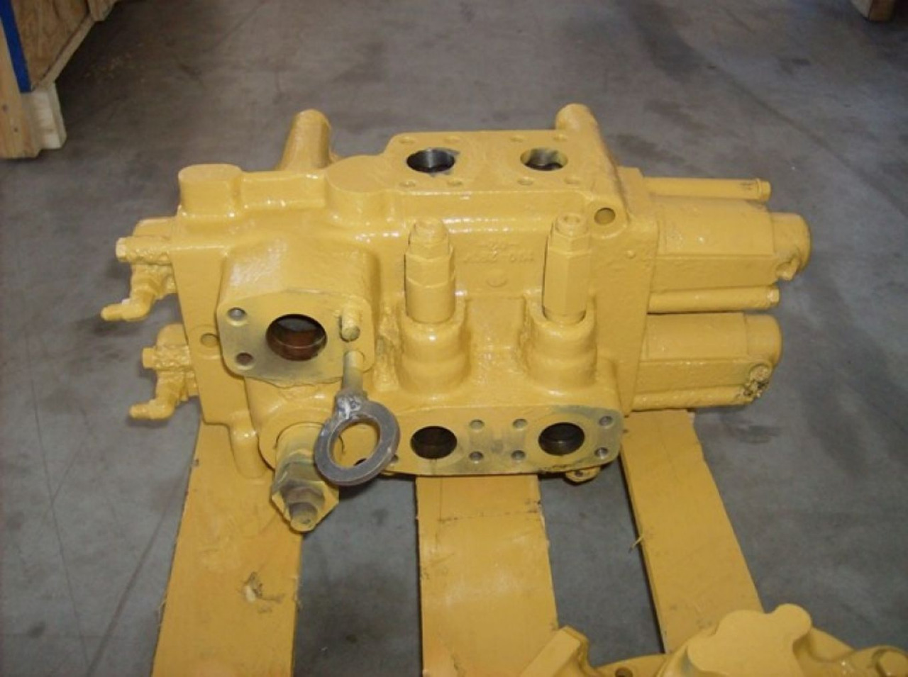 Caterpillar 966F II VALVOLA DISTRIBUTORE - Ventil za Građevinski strojevi: slika Caterpillar 966F II VALVOLA DISTRIBUTORE - Ventil za Građevinski strojevi Caterpillar 966F II VALVOLA DISTRIBUTORE - Ventil za Građevinski strojevi: slika Caterpillar 966F II VALVOLA DISTRIBUTORE - Ventil za Građevinski strojevi
