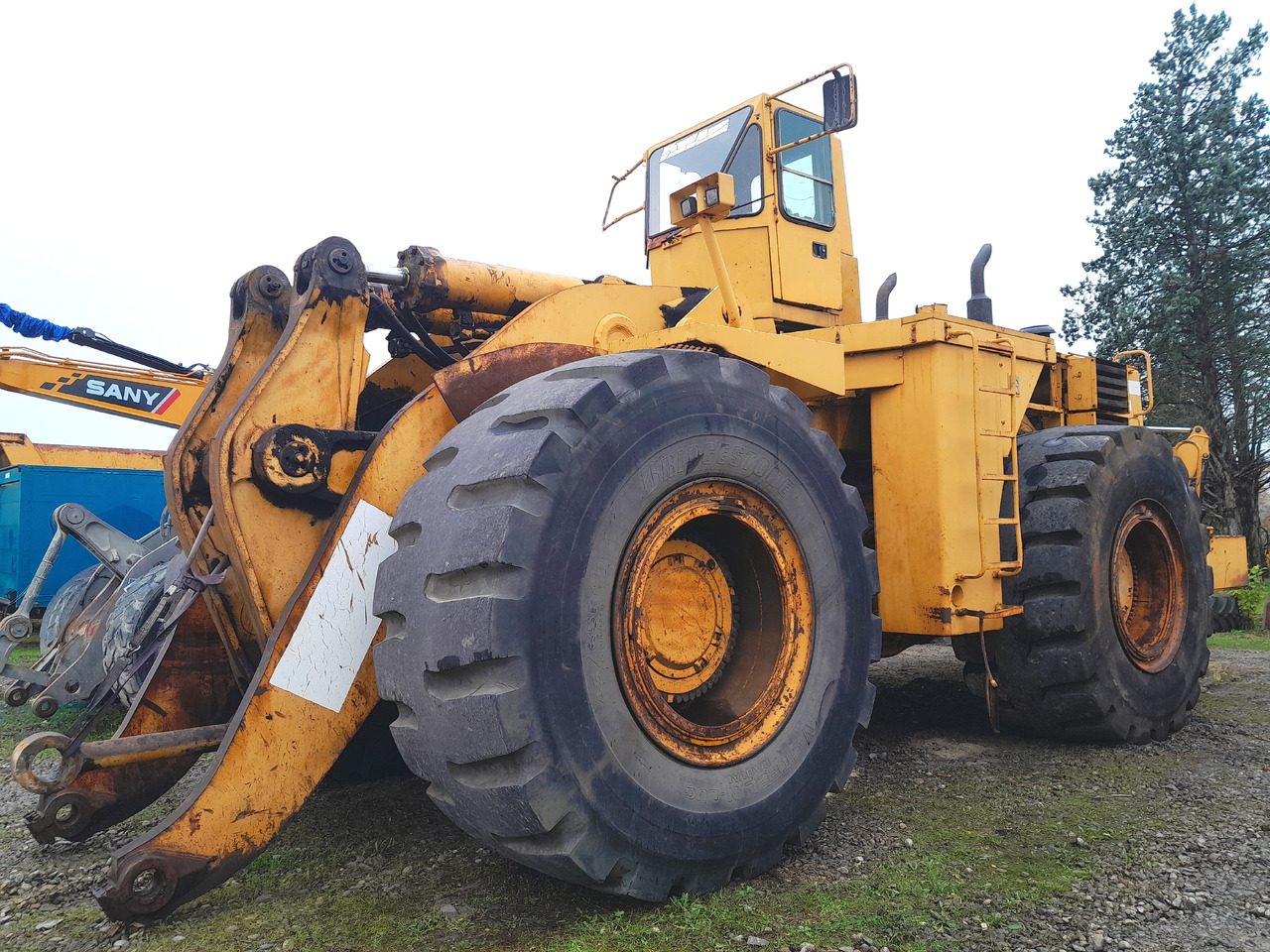 Utovarivač na kotačima Caterpillar 992C Pala Gommata completa di cabina e benna.: slika Utovarivač na kotačima Caterpillar 992C Pala Gommata completa di cabina e benna.
