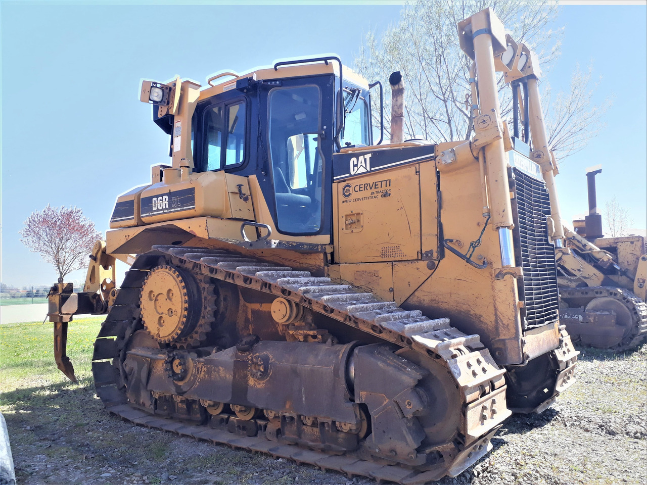 Caterpillar D6R II XL - Buldožer: slika Caterpillar D6R II XL - Buldožer Caterpillar D6R II XL - Buldožer: slika Caterpillar D6R II XL - Buldožer
