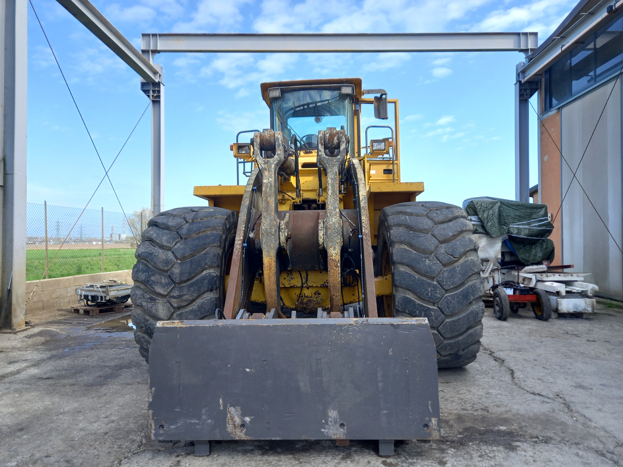VOLVO L330C - Utovarivač na kotačima: slika VOLVO L330C - Utovarivač na kotačima VOLVO L330C - Utovarivač na kotačima: slika VOLVO L330C - Utovarivač na kotačima
