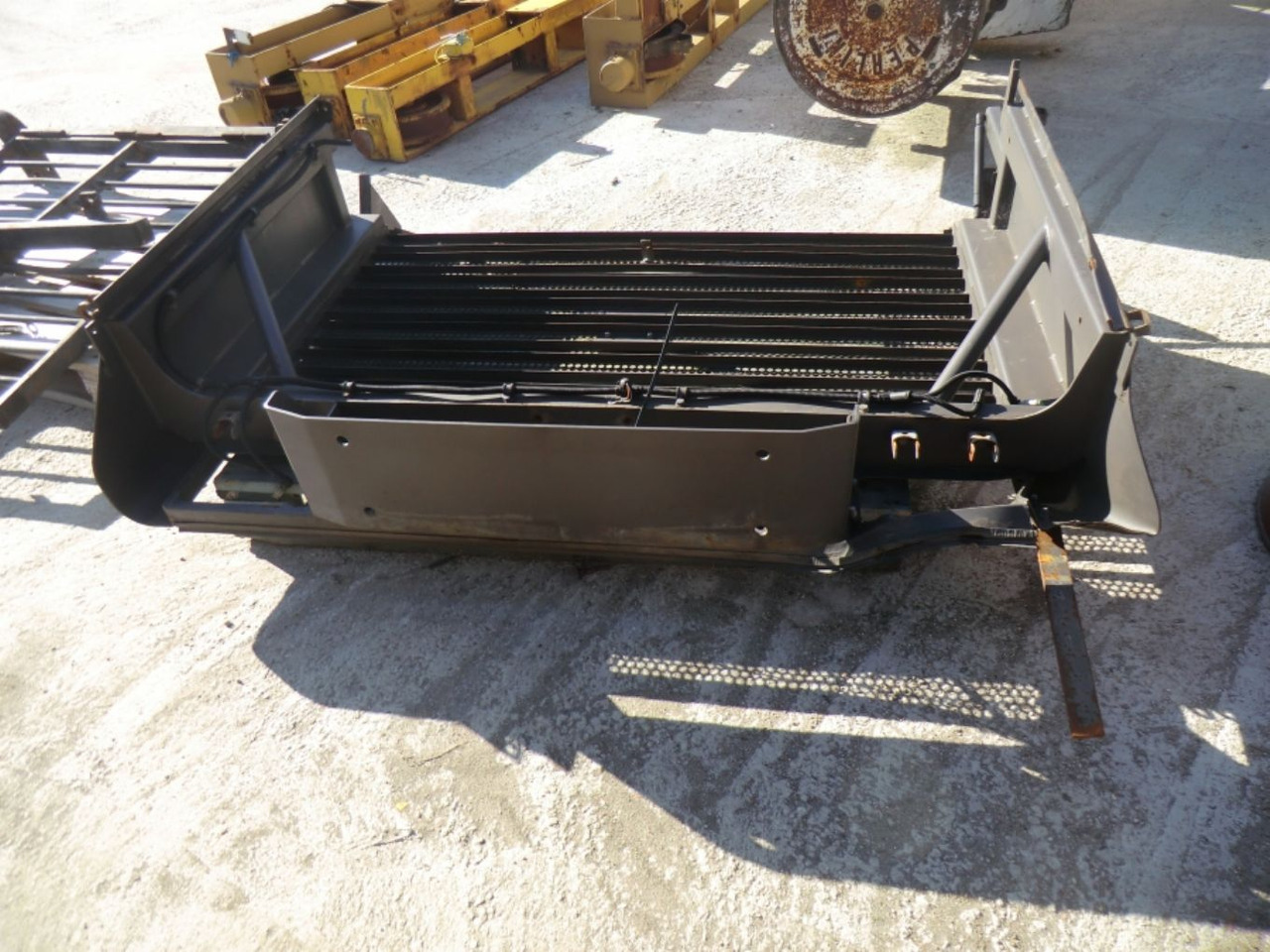 VOLVO L330E GRIGLIA - Rešetka za Građevinski strojevi: slika VOLVO L330E GRIGLIA - Rešetka za Građevinski strojevi VOLVO L330E GRIGLIA - Rešetka za Građevinski strojevi: slika VOLVO L330E GRIGLIA - Rešetka za Građevinski strojevi