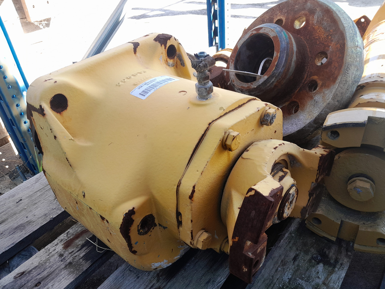 VOLVO L330E SUPPORT BEARING PROPELLER SHAFT - Prijenos za Građevinski strojevi: slika VOLVO L330E SUPPORT BEARING PROPELLER SHAFT - Prijenos za Građevinski strojevi VOLVO L330E SUPPORT BEARING PROPELLER SHAFT - Prijenos za Građevinski strojevi: slika VOLVO L330E SUPPORT BEARING PROPELLER SHAFT - Prijenos za Građevinski strojevi