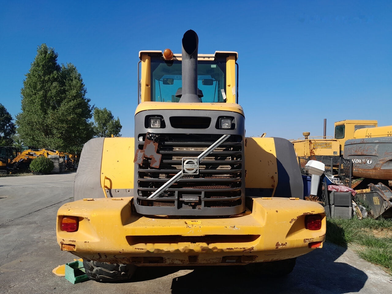 Volvo L110F - Utovarivač na kotačima: slika Volvo L110F - Utovarivač na kotačima Volvo L110F - Utovarivač na kotačima: slika Volvo L110F - Utovarivač na kotačima
