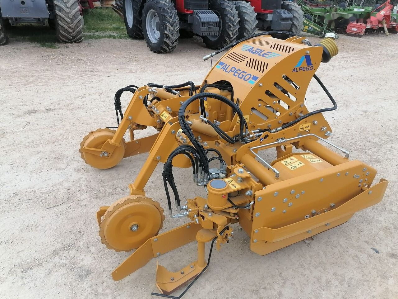Alpego AGILE - Stroj za krumpir: slika Alpego AGILE - Stroj za krumpir Alpego AGILE - Stroj za krumpir: slika Alpego AGILE - Stroj za krumpir