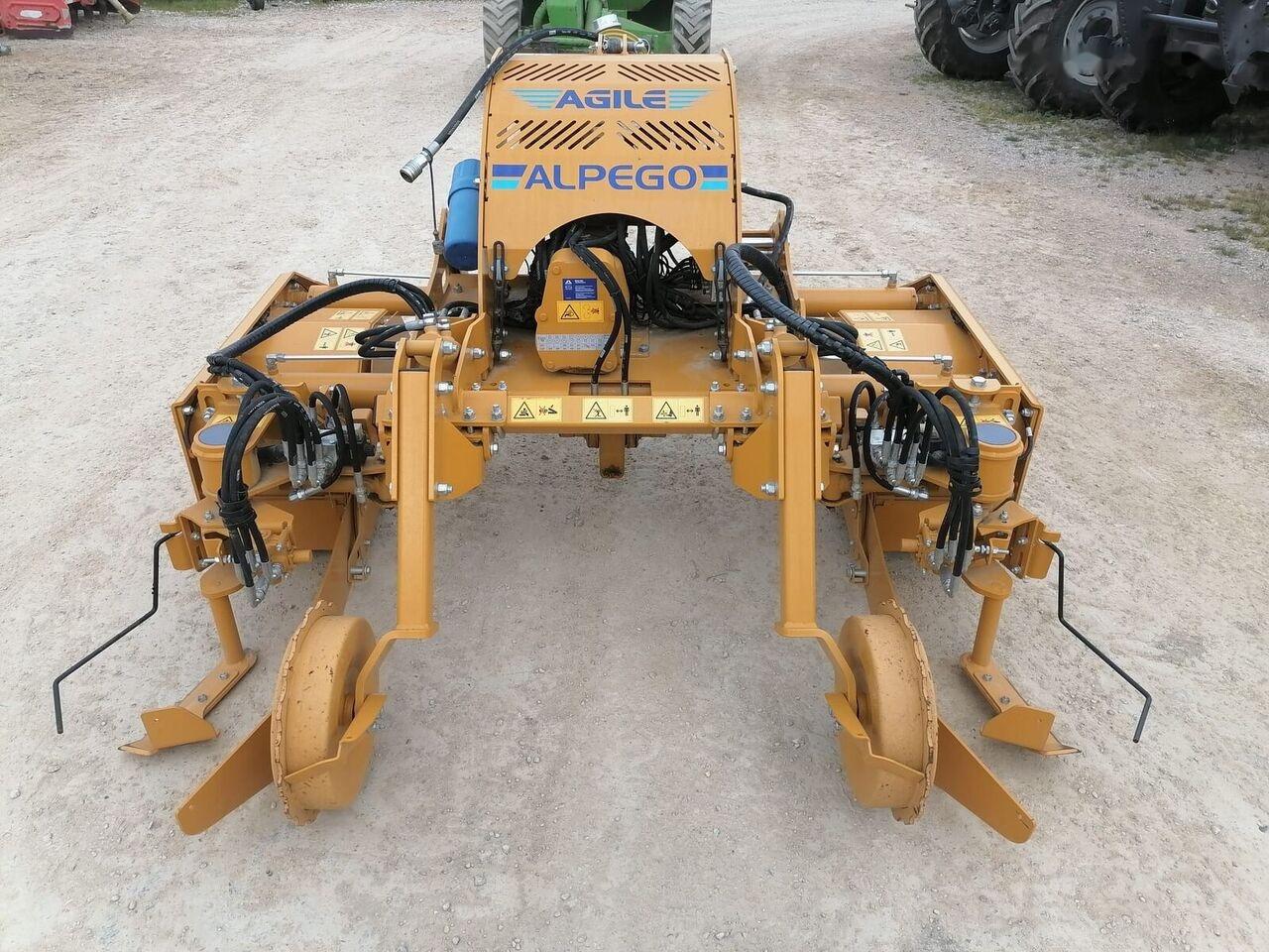Alpego AGILE - Stroj za krumpir: slika Alpego AGILE - Stroj za krumpir Alpego AGILE - Stroj za krumpir: slika Alpego AGILE - Stroj za krumpir