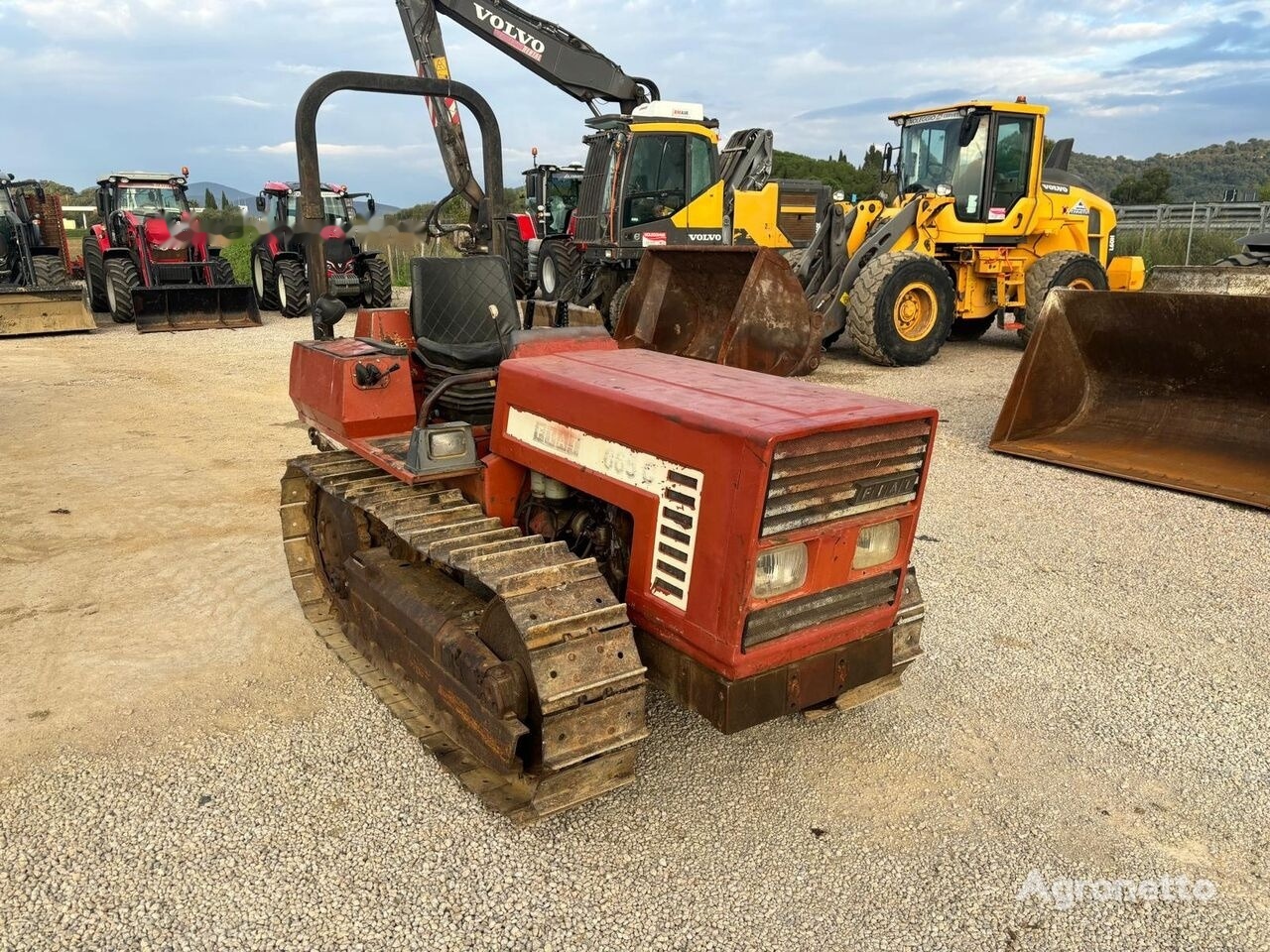 FIAT 665C - Traktor gusjeničar: slika FIAT 665C - Traktor gusjeničar FIAT 665C - Traktor gusjeničar: slika FIAT 665C - Traktor gusjeničar