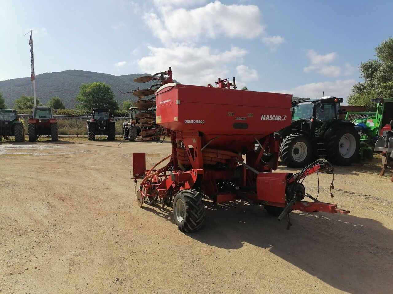 Mascar OREGON - Kombajn i sijačica: slika Mascar OREGON - Kombajn i sijačica Mascar OREGON - Kombajn i sijačica: slika Mascar OREGON - Kombajn i sijačica