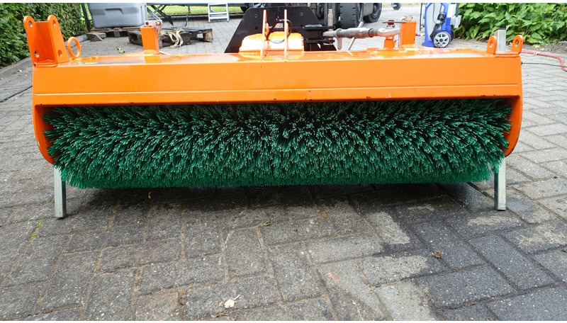 Eco Technologies Rolbezem 130Cm Rolbezem 130Cm - Cestovna čistilica: slika Eco Technologies Rolbezem 130Cm Rolbezem 130Cm - Cestovna čistilica Eco Technologies Rolbezem 130Cm Rolbezem 130Cm - Cestovna čistilica: slika Eco Technologies Rolbezem 130Cm Rolbezem 130Cm - Cestovna čistilica