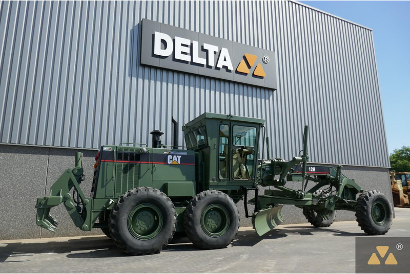 Caterpillar 12H Ex-military - Grejder: slika Caterpillar 12H Ex-military - Grejder Caterpillar 12H Ex-military - Grejder: slika Caterpillar 12H Ex-military - Grejder