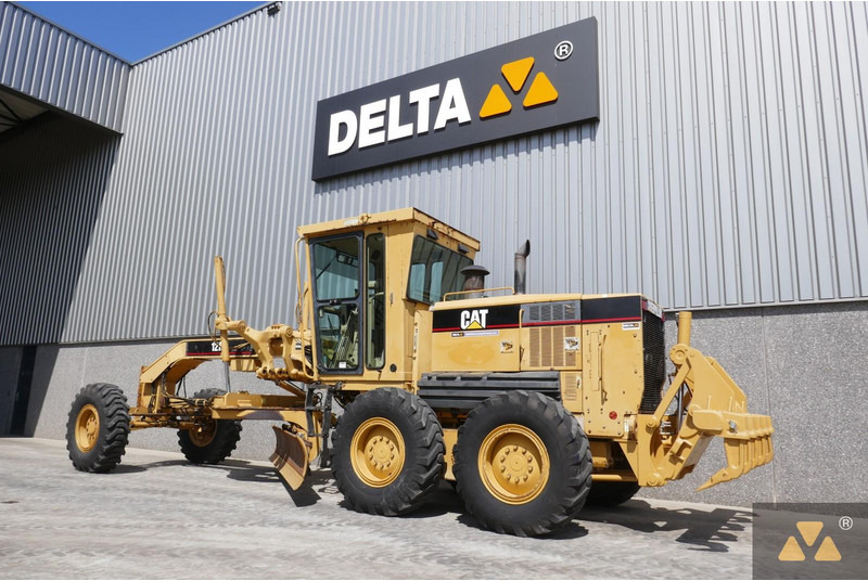 Grejder Caterpillar 12H: slika Grejder Caterpillar 12H