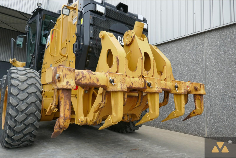 Grejder Caterpillar 140M2: slika Grejder Caterpillar 140M2