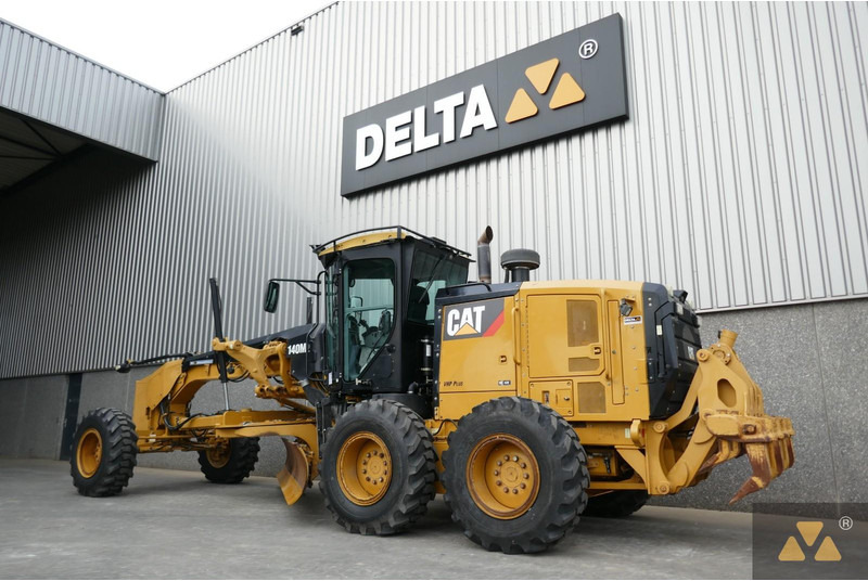 Grejder Caterpillar 140M2: slika Grejder Caterpillar 140M2 Grejder Caterpillar 140M2: slika Grejder Caterpillar 140M2